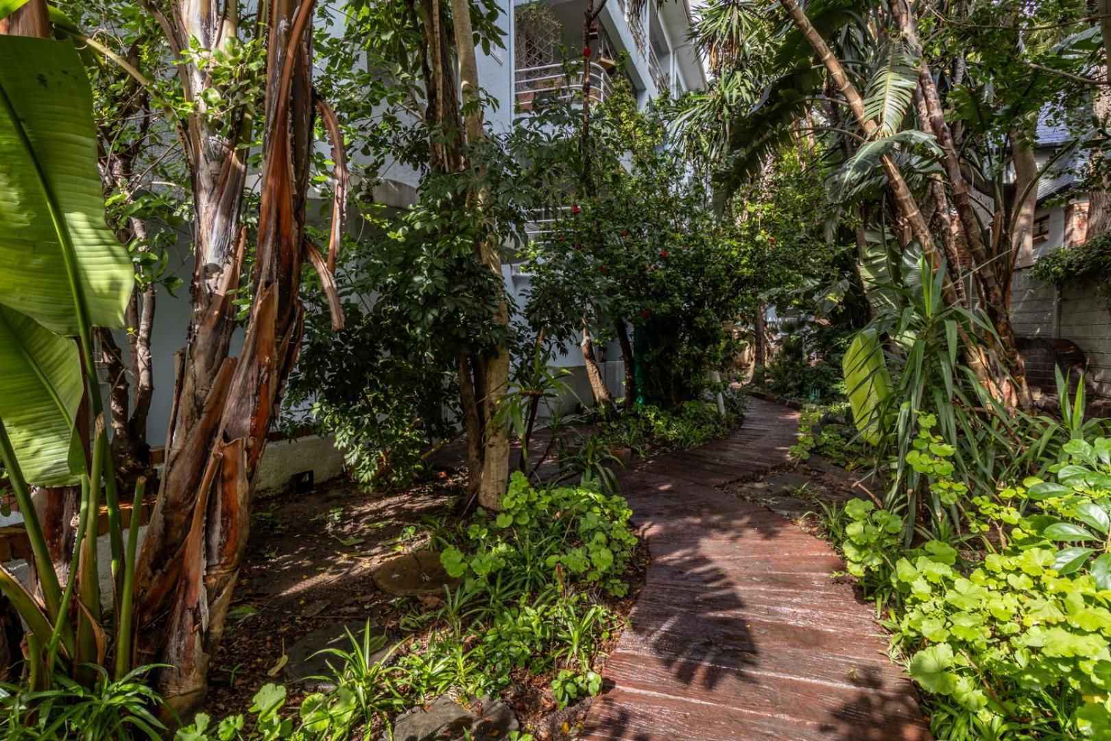 Hofmeyer On 22, 19 Arrow Court Apartment